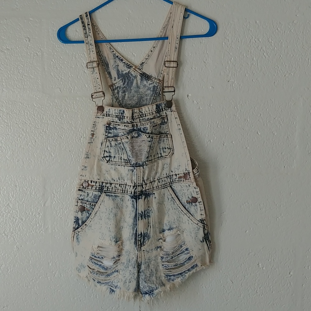 36 point 5 distressed shortalls